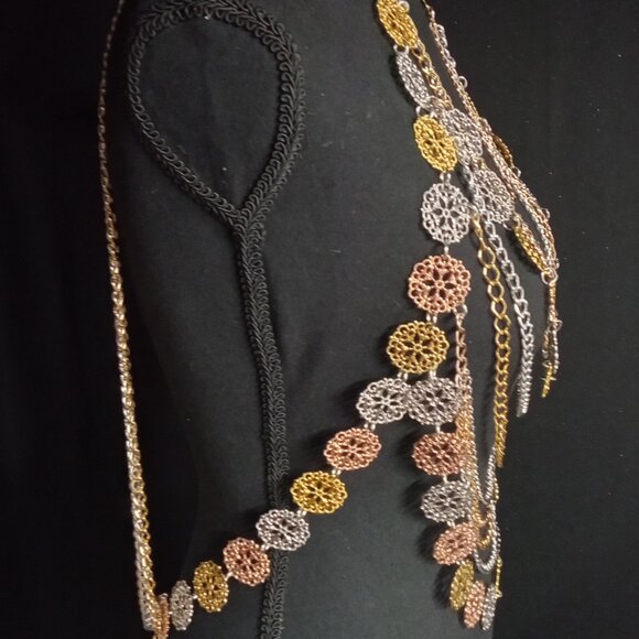 Eye-Catching Bohemian Statement Piece - Picture 4 of 4